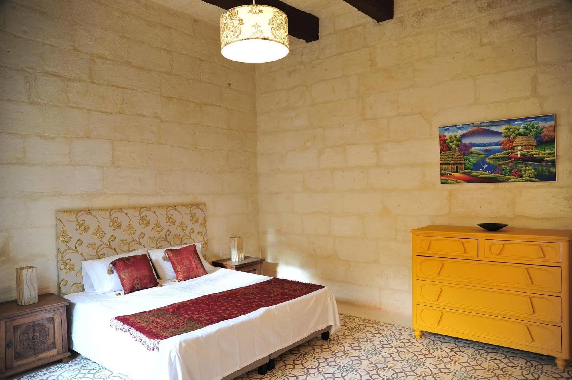 The Stonehouse Bed & Breakfast Saint Julian's Exterior photo